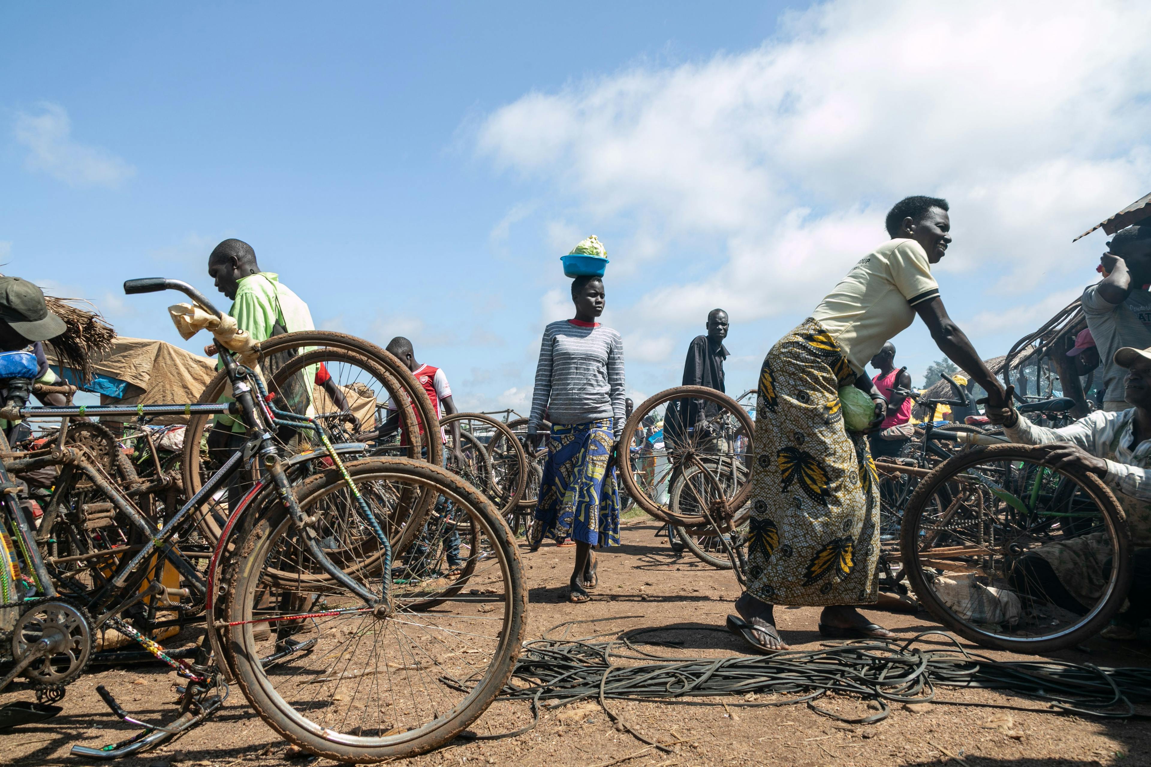 ‘The Africa we want’: a shared vision. This bicycle repair shop at a key regional produce market shows how a local economy can thrive by embracing trade and mobility. By planning for climate mobility as a way of fostering resilient adaptation journeys, African states can advance the promise of regional integration and prosperity.